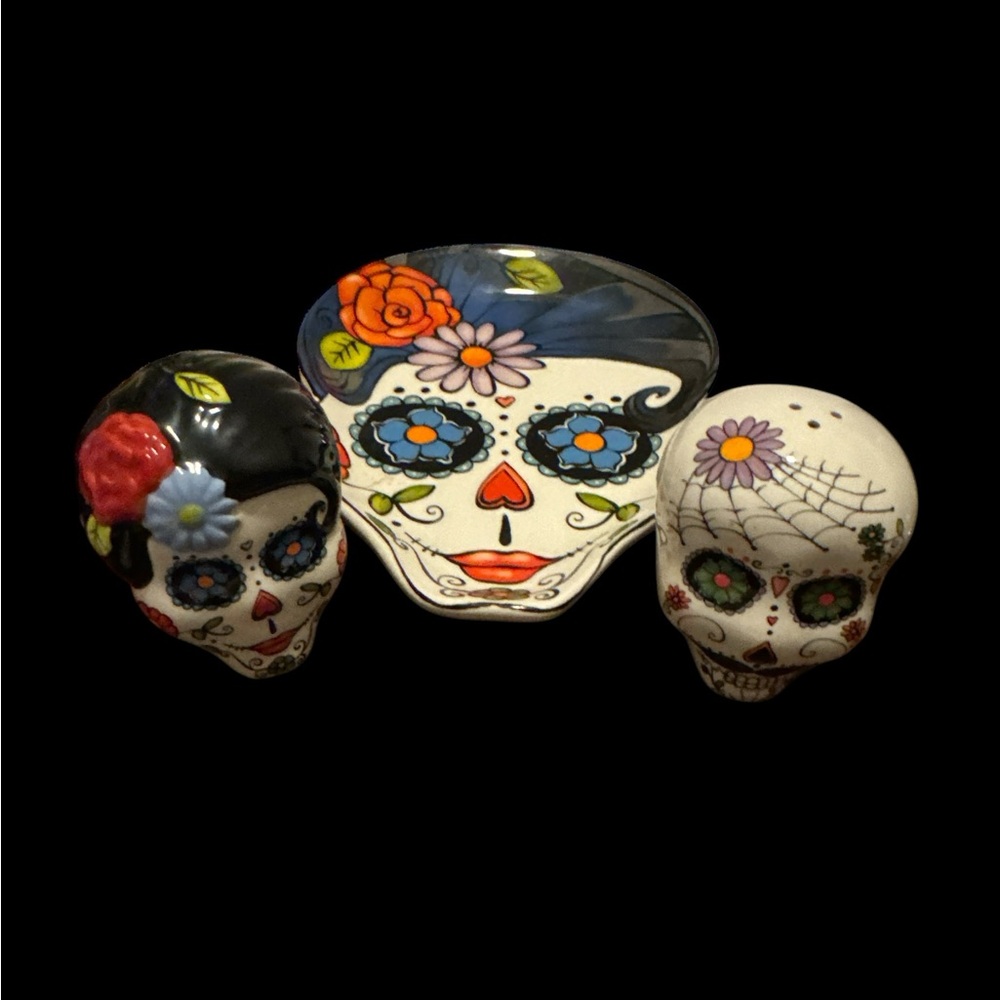 Cracker Barrel Exclusive Day of the Dead Stoneware Dish & Salt/Pepper Shakers. F